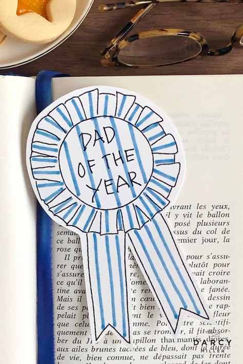 Give Dad Father's Day Award Ribbons. Use as a bookmark, a card, or pin.  | Darcy Miller Designs #fathersday #fordad #forhim #forhusband #forboyfriend #printable #easygift #cardidea #inspo #inspiration #daddy #blueribbon #DIY #easy #free #greetingcard #personalize Fun Diy Gifts, Father Birthday Cards, Dad Crafts, Award Ribbons, Award Ribbon, Diy Gifts For Dad, Bookmark Card, Father Birthday, Fathers Day Card