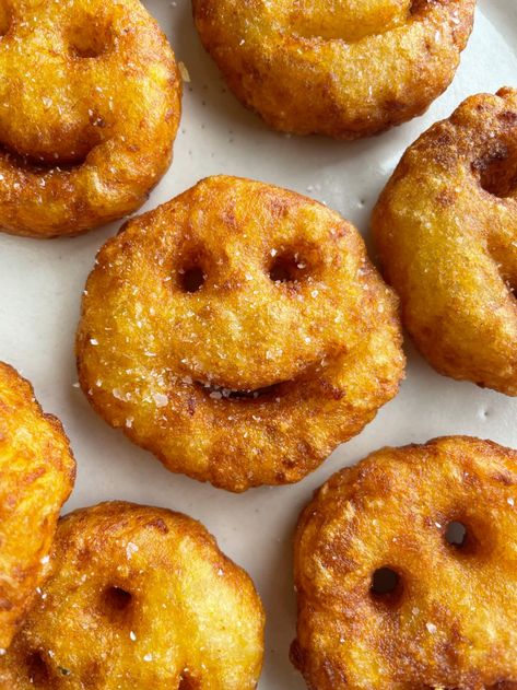 Smiley Fries, Homemade Fries, Veggie Fries, Fall Cooking, Fries Recipe, Homemade Baby Food, Culinary School, Cooking Light, School Lunch