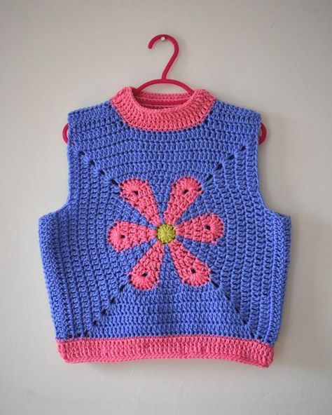 Crochet Strawberry Vest, Crochet Granny Square Sweater Vest, Granny Square Kids Vest, Sunflower Vest Crochet, Crochet Lace Patterns, Flower Patch Crochet Cardigan, Gilet Kimono, Mode Crochet, Crochet Clothing And Accessories