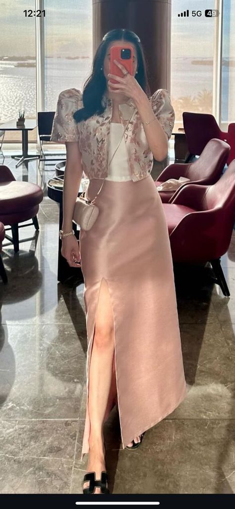 Modern Filipiniana Casual Outfit, Filipiñana Dress Modern Graduation, Filipiniana For Oath Taking, Casual Filipiniana Outfit, Oath Taking Outfit, Filipiñana Dress Modern Casual, Filipiniana Short Dress, Filipiniana Outfit Ideas, Farewell Dress Ideas Western