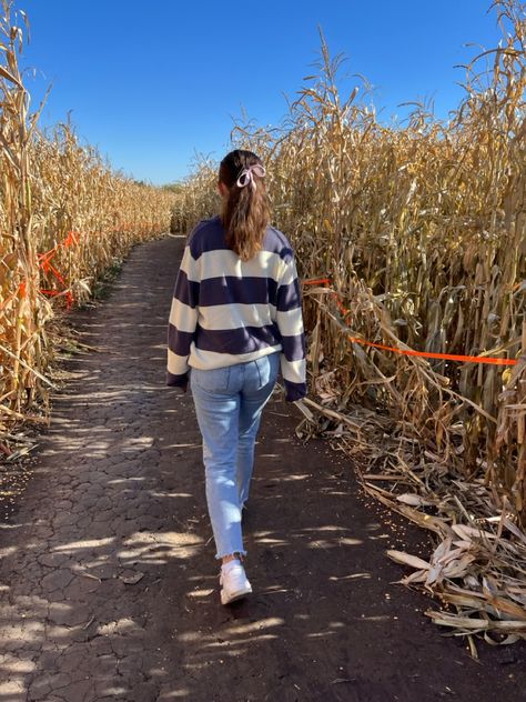 corn maze|hair ribbon|raso’s ribbon Corn Maze Outfit, Teen Advice, Fall Things, Corn Maze, Hair Ribbon, Boho Fall, Outfit Inspo Fall, Fall Style, Fit Check