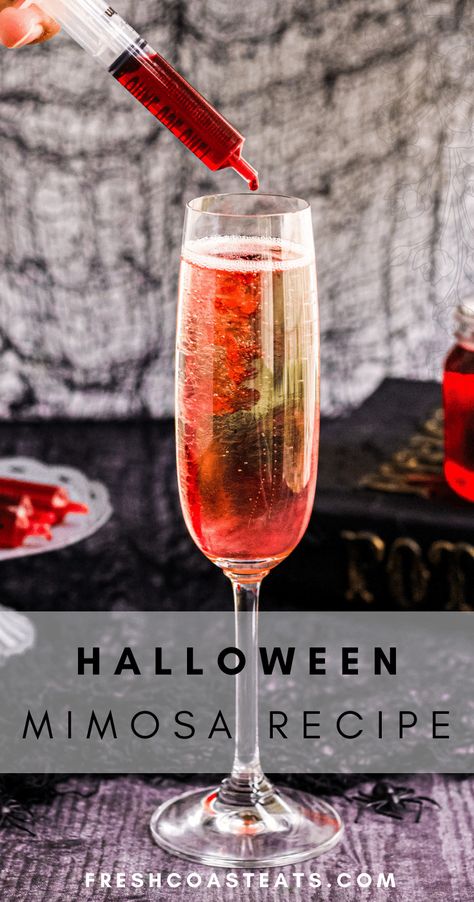 Halloween Mimosa Champagne With Syringe, Halloween Cocktail With Syringe, Halloween Cocktails With Prosecco, Halloween Mimosa Recipe, Halloween Drinks With Syringes, Halloween Drinks Champagne, Spooky Champagne Cocktails, Halloween Wine Cocktails, Halloween Champagne Punch