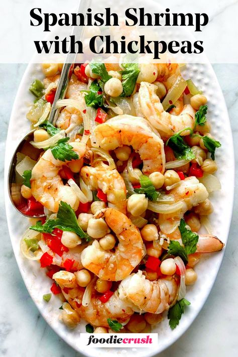 Transport your taste buds to the Mediterranean with my Spanish Shrimp and Chickpeas recipe! This easy and healthy dish features sautéed shrimp and chickpeas with bell peppers and onions, all seasoned with a dash of smoked paprika for that authentic Spanish flavor. Perfect for dinner tonight! Grilled Salmon Dinner, Shrimp Peppers, Best Shrimp Scampi, Steamed Clams Recipe, Spanish Shrimp, Easy Grilled Salmon, Spaghetti With Meat Sauce, Clams Recipe, Spaghetti With Meat