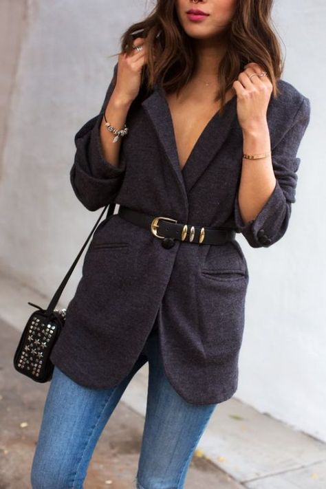 Jeans paired with belts and a jacket Oversized Belted Blazer Outfit, Belt And Blazer Outfit, Blazer With Belt Outfits For Women, Blazer With A Belt, Blazer And Belt Outfits, Belt Blazer Outfit, Blazer Belt Outfit, Belt Over Blazer, Blazer With Belt Outfit