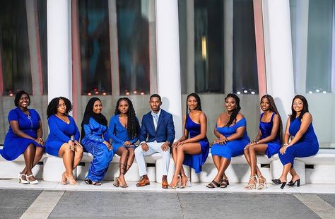 Royal blue for the ancestors and the generations to come 🇭🇹🥀✨ 📷: @thyzfoto Black Queens, Black Queen, Photoshoot Ideas, Sumo Wrestling, Royal Blue, Wrestling, Queen, Blue, Black