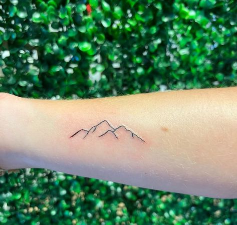 ✨Tiny Tattoo Tuesday✨ Love looking back on so many fun tattoos 😍 . . . #finelinetattoo #finelinetattoos #finelinetattooing #tattooideas #montanatattooartist #montanatattooshop #tattoos #tattooartist Pennsylvania Tattoo Ideas, Washington State Tattoo, Pennsylvania Tattoo, Washington State Tattoos, Montana Tattoo, Fun Tattoos, Tiny Tattoo, Fine Line Tattoos, Tiny Tattoos