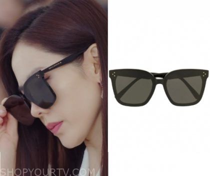 GENTLE MONSTER Her 01 square-frame sunglasses Gentle Monster Her 01, Korean Sunglasses, Gentle Monster Sunglasses, Gentle Monster, Kpop Idols, Black Sunglasses, Sunglasses Branding, Sunglasses Shop, Trendy Accessories