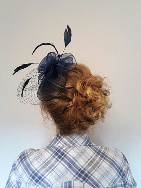 Curly updo with fascinator Updo With Fascinator, Do It Yourself Hairstyles, Wedding Guest Hair Up, Hair Up Ideas, Wedding Guest Updo, Curly Hair Up, Easy Wedding Guest Hairstyles, Track Hairstyles, Medium Length Curly Hair