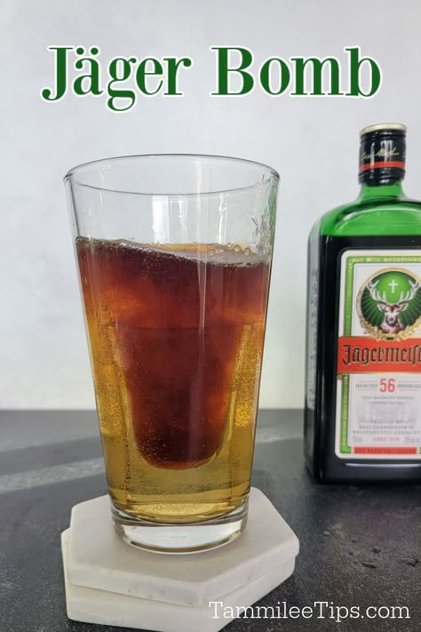 Jagermeister Shots, Car Bomb Drink, Jagermeister Drinks, Jager Drinks, Easy Shot Recipes, Jaeger Bomb, Vodka Sprite, Bomb Shots, Jager Bomb