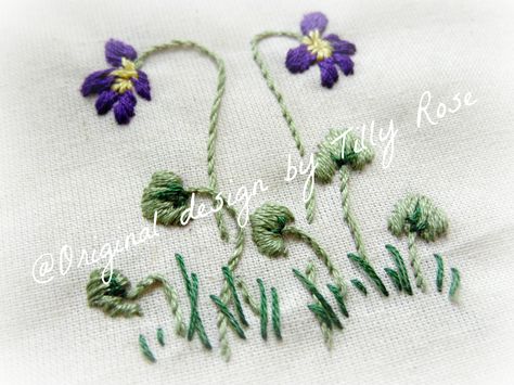 Tilly's Patterns Slow stitching with textile artist Tilly Rose Tilly Rose Textile Artist, Free Motion Embroidery Tutorial, Tilly Rose, Free Motion Embroidery, Embroidery Tutorial, Embroidery Stitches Tutorial, Textile Artist, Linens And Lace, Slow Stitching