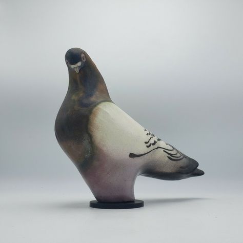 Signed & Numbered Glo Coalson Raku Pottery Pigeon Sculpture https://ebay.us/N3Qyg3 Pigeon Ceramic, Pigeon Sculpture, Raku Sculpture, Ceramic Birds Sculpture, Bird Pottery, Clay Pigeon, Bird Ceramic, Clay Pigeons, Clay Birds