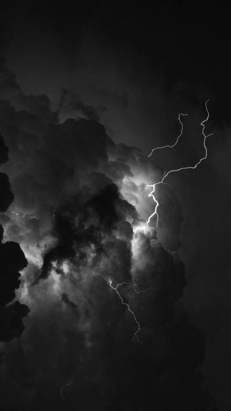 Black Thunder Aesthetic, Black Lightning Wallpaper Iphone, Thunderstorm Aesthetic Dark, Thunderstorm Aesthetic, Black And White Lightning, Storm Pictures, Storm Wallpaper, Asthetic Picture White And Black, Lightning Photography