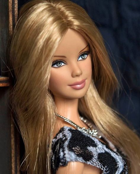 Making Wigs, Barbie Pictures, Barbie Jewelry, Barbie Fairy, Angora Goat, Barbie Basics, Dress Barbie Doll, Barbie Makeup, Barbie Barbie