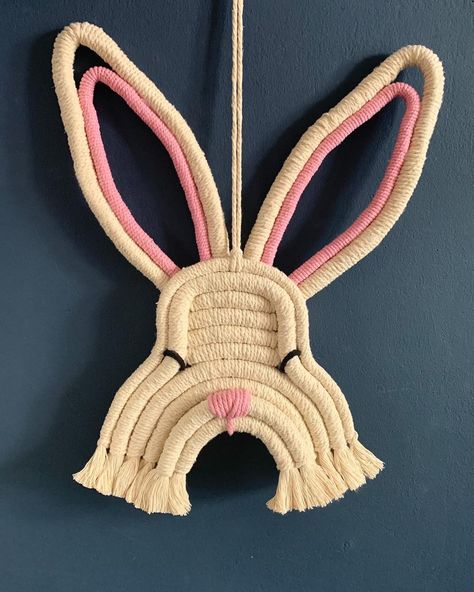 Nature Themed Room, Macrame Workshop, Rabbit Head, Diy Room Divider, Baby Room Wall, Mirror Ornaments, Themed Room, Easter Bunnies, Macrame Ideas