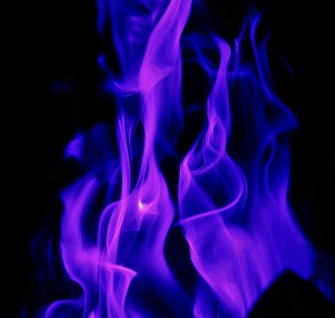 Midnights Album Aesthetic, Flaming Desserts, Flame Picture, Midnights Album, Colors Of Fire, Taylor Swift Midnights, Album Aesthetic, Violet Aesthetic, Yennefer Of Vengerberg