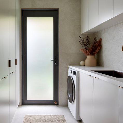 Kincumber House - Contemporary - Laundry Room - Sydney - by Danielle Victoria Design Studio P/L | Houzz AU Galley Laundry Room Ideas, Galley Laundry Room, Galley Laundry, Log Cabin Remodel, Sunroom Fireplace, Contemporary Laundry Room, Laundry Room Designs, Danielle Victoria, Garage Entry