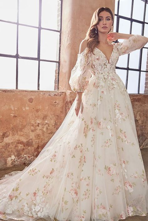 Flowery Wedding Dress, Winter 2024 Fashion Trends, Winter 2024 Fashion, Floral Wedding Gown, Embroidered Wedding Dress, 2024 Fashion Trends, Wedding Dresses With Flowers, Floral Wedding Dress, Fairy Wedding