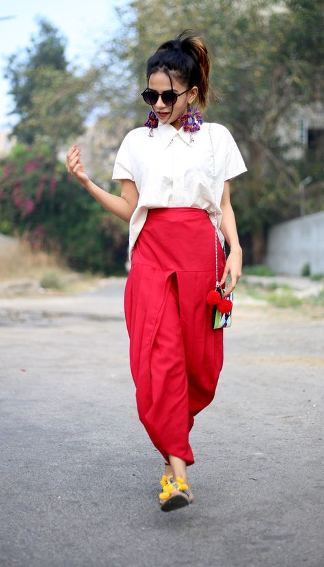 Genie Pants Outfit, Dhoti Pants Outfit, Finding Style, Boho Fits, Choli Dress, On A Break, Clothing Guide, Dhoti Pants, Fashion Blogger Outfit