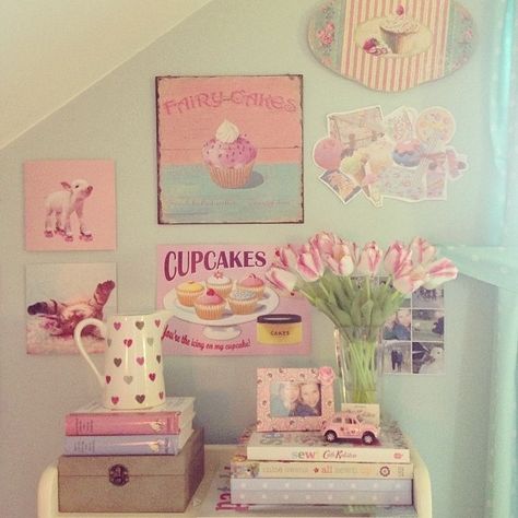 Girly Cupcake Room Decor, Pastel Kitchen, Decoration Shabby, Decorating Diy, Pastel House, Casa Vintage, Girly Room, Pretty Pastel, Dream Bedroom