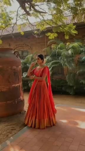 Dhavani For Wedding Function, Kanjeevaram Half Saree, Teja Sarees Lehengas, Traditional Dresses Half Saree, Dhavani For Wedding, Dhawani Designs Kerala Traditional, Half Saree Engagement Look, Dhavani Styling Ideas, Kanjeevaram Half Saree Lehenga