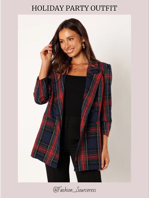 Plaid Blazer Outfit, Trendy Blazers, Blazer Outfits For Women, Petal And Pup, Short Models, Family Photo Outfits, Clothing Details, Plaid Blazer, Blazer Outfits