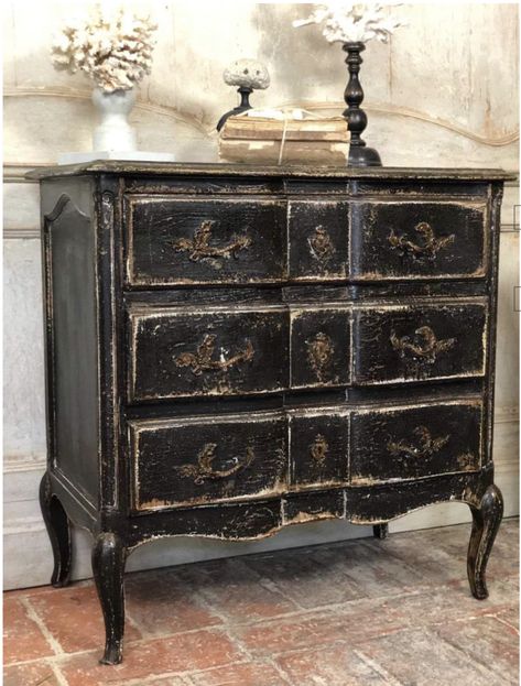 Wine Country Decor, Decoupaged Furniture, Dark Cottagecore Decor, Old World Furniture, Patina Style, Antique French Furniture, Gallery Furniture, Rustic Doors, Black Furniture