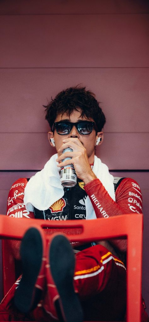 Azerbaijan Grand Prix, Fia Formula 2 Championship, Walking Meme, Prince Of Monaco, Auto Racing Events, Ferrari F1, Charles Leclerc, Racing Driver, Cute Celebrity Guys