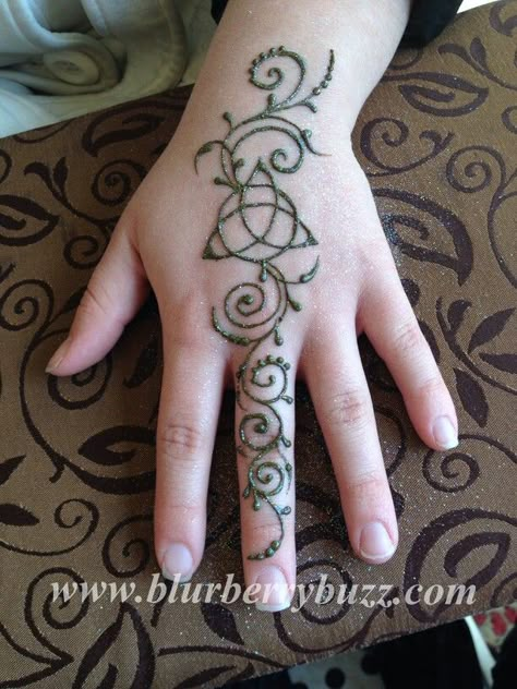 Celtic Henna, Halloween Henna, Tattoos Celtic, Celtic Magic, Celtic Knot Tattoo, Henna Mandala, Henna Tattoo Kit, Henna Inspiration, Cute Henna