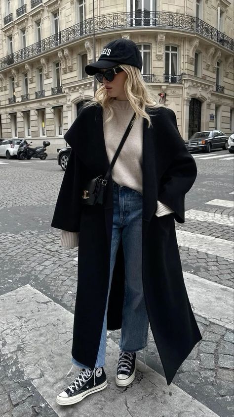 Marine Diet, Eurotrip Outfits, Black Coat Outfit, Ny Outfits, Nyc Outfits, New York Outfits, Skandinavian Fashion, London Outfit, Winter Fashion Outfits Casual