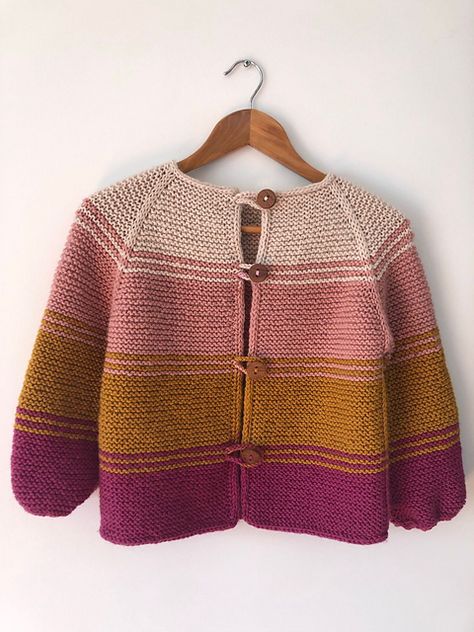 Ravelry: Cprivasb's Testknit Cedarwood Kids Cardigan Kids Sweater Pattern, Toddler Patterns, Baby Sweater Patterns, Kids Cardigans, Pull Bebe, Baby Sweater Knitting Pattern, Cardigan Knitted, Knitted Baby Cardigan, Baby Knitwear