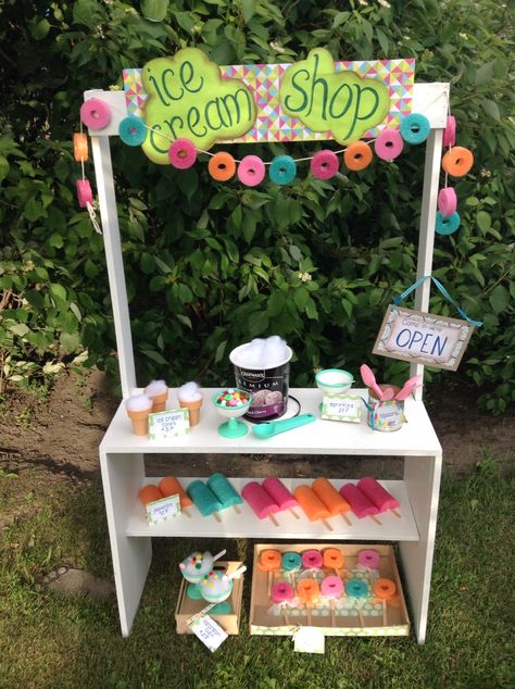 Lemonade Stand Preschool Dramatic Play, Crochet Dramatic Play, Classroom Pretend Play Area, Outdoor Pretend Play, Outdoor Dramatic Play Preschool, Ice Cream Stand Dramatic Play, Ice Cream Shop Role Play, Kindergarten Classroom Play Area, Dramatic Play Activities For Preschoolers