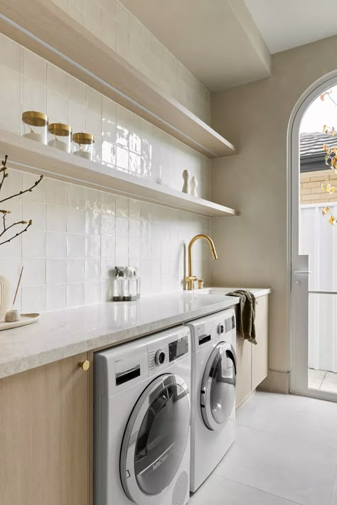 Utility Room Inspiration, Laundry Inspiration, Laundry Room Inspo, Laundry Renovation, Ensuite Design, Laundry Reno, Laundry Room Tile, White Laundry, Dream Laundry Room