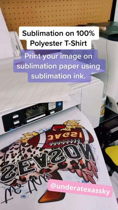 tshirt printing design ideas Unique Sublimation Ideas, Sublimation Tips And Tricks, Cricut Designs Free, T Shirt Branding, Sublimation For Beginners, Diy T Shirt Printing, Stationery Store Design, Tshirt Printing Business, Diy Vinyl Projects