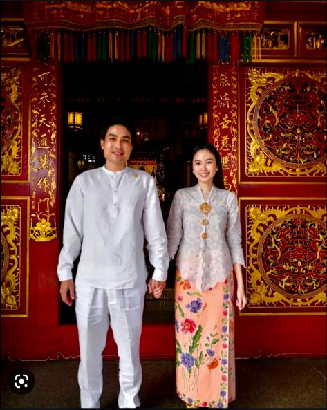 Sangjit Dress, Ootd Kebaya, Nong Poy, Indonesian Kebaya, Model Dress Kebaya, Traditional Thai Clothing, Dress Kebaya, Pre Wedding Videos, Kebaya Dress