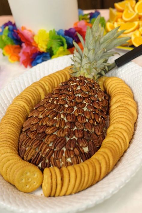 Hawaiian Dip, Pineapple Dip, Luau Party Food, Luau Food, Aloha Party, Decorações Com Comidas, Hawaiian Luau Party, Luau Birthday Party, Hawaiian Birthday Party