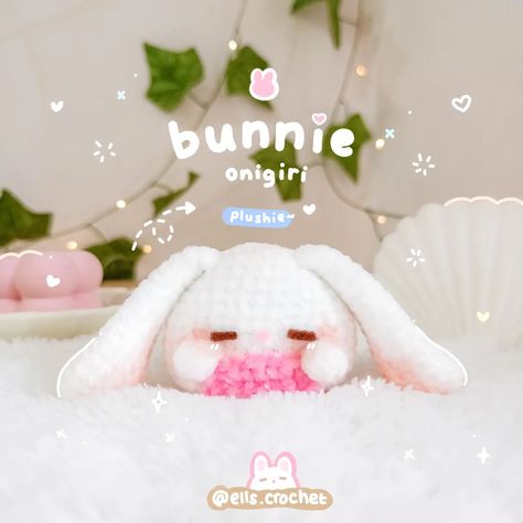 51. ✎ ꒰ °bunnie onigiri plushie ꒱ 𓆩🐇🍙 𓆪 ┊ ⁭*ੈ✩ ✧. ┊ ⁭ ↳ ” zzz „ 💤 ⁺˖ ⸝⸝ individual shot of the bunnie onigiri series~ ( ´▽ˋ) pattern test for @_.minanmia._ 🍙!! this one is the plushie version :3 she should've held a shrimp but the yarn colors didn't match- so i took it out 🙈 ✧. ┊ ⁭ ↳ pattern: ≡;- bunnie onigiri (plushie) by @_.minanmia._ ♡ ↳ yarn: ≡;- mini velvet by @anekabenang ♡ ── ◌ೄ◌ྀ ˊˎ #crochet #amigurumi #bunny #doodle #plush #explore Onigiri Crochet Pattern, Velvet Yarn Amigurumi, Yarn Colors, Crochet Yarn, Doodles, Velvet, Amigurumi, Crochet Patterns, Yarn