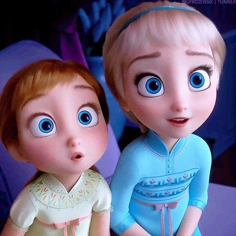 This is elsa ansd anna when they were small. If u did not notice, that was before Queen iduna sang all is found. Frozen Wallpaper, Frozen Pictures, Disney Frozen Elsa Art, Wallpaper Iphone Disney Princess, Disney Princess Elsa, Frozen Movie, Disney Princess Quotes, Elsa And Anna, Frozen Disney Movie