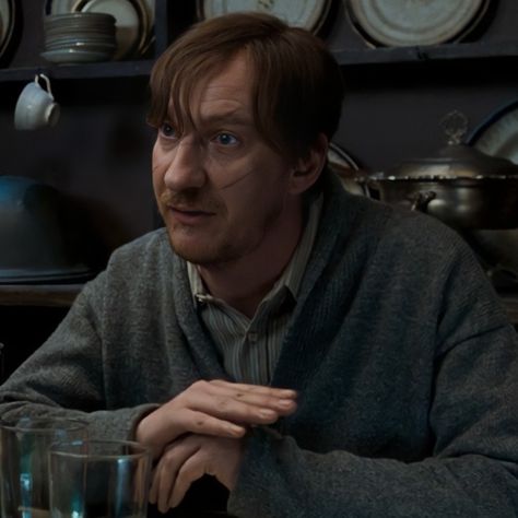 Remo Lupin, Harry Potter Script, Lupin Harry Potter, David Thewlis, Harry Potter 9, Marauders Fan Art, Harry Pottah, Poker Face, Remus Lupin