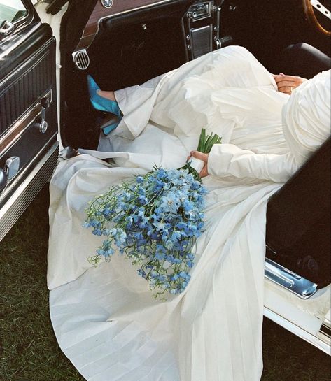 Anti Bride, Inspiration Photo, Shooting Photo, Wedding Goals, Wedding Mood, Wedding Dress Inspiration, Wedding Pics, Here Comes The Bride, Something Blue