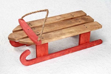 Wooden Sled, Diy Photography Props, Photo Props Diy, Christmas Sled, Diy Props, Winter Szenen, Luge, Baby Props, Christmas Sleigh