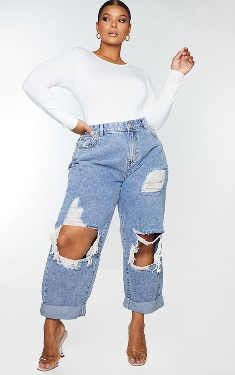 Plus Size Jeans for Women | Plus Jeans | PrettyLittleThing USA Plus Size Boyfriend Jeans Outfit, Mas Outfits, Plus Size Boyfriend Jeans, Leslie Sidora, Plus Size Distressed Jeans, Boyfriend Jeans Outfit, Look Plus Size, Ripped Boyfriend Jeans, Boyfriend Jean