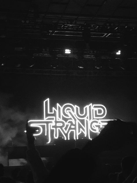 liquid stranger concert Stranger Wallpaper, Liquid Stranger, Edm Aesthetic, Miscellaneous Aesthetic, Peace Love, Peace And Love, The Eye, Neon Signs, In This Moment