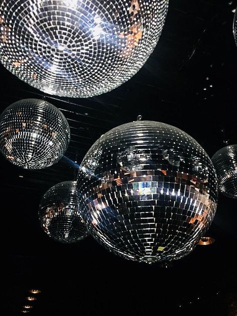 Aesthetic Disco Ball Pictures, Dark Shiny Aesthetic, Shiny Objects Photography, Disco Ball Astethic, Aesthetic Objects Photography, Random Objects Photography, Dark Party Aesthetic, 8ball Aesthetic, Mirrorball Aesthetic