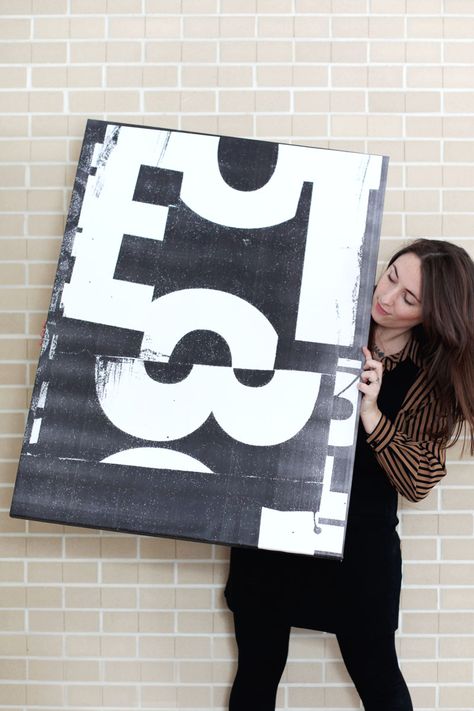 Making your own oversized typographic art is fun, easy, and CHEAP. Click through for instructions! Study Interior Design, Typographic Art, A Beautiful Mess, Diy Artwork, Diy Art Projects, Beautiful Mess, Typography Art, Diy Wall Art, Cool Diy