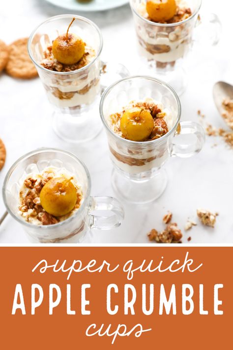 Quick easy layered Apple Crumble Cups dessert delicious Best Apple Crumble Recipe, Apple Crumble Recipe, Summer Barbeque, Apples And Cheese, Easy Party Food, Apple Crumble, Thanksgiving Ideas, Dessert Cups, Food Labels