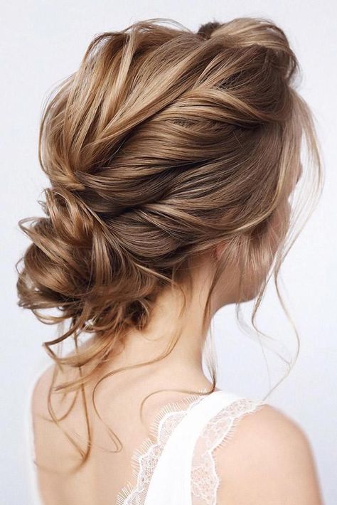 39 Wedding Hairstyles For Medium Hair ❤️ wedding hairstyles for medium hair elegant low curly updo with loose curls tonyastylist #weddingforward #wedding #bride #weddinghair #weddinghairstylesformediumhair Loose Wedding Hair, Riverside Wedding, Hair Elegant, Wedding Hair Trends, Messy Hair Updo, Messy Wedding Hair, Beautiful Wedding Hair, Wedding Hair Side, Wedding Hairstyles For Medium Hair