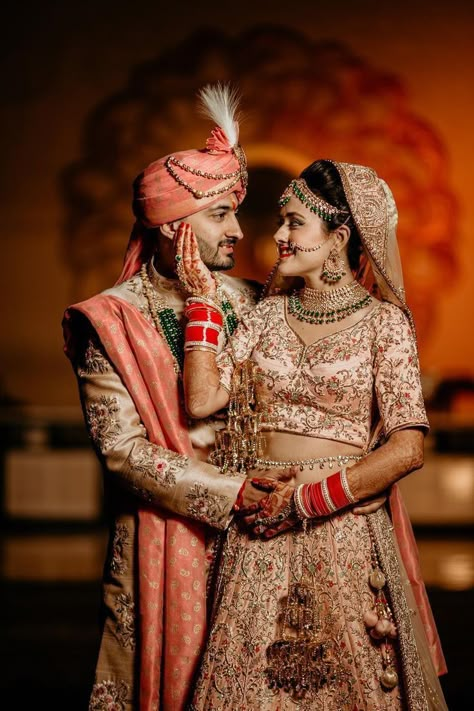 Reception Pose, Couple Pose Wedding, New Dulhan Pose, Wedding Dulhan Pose, Reception Poses, Couple Stills, Wedding Couple Pose, Marriage Photoshoot, Marriage Poses