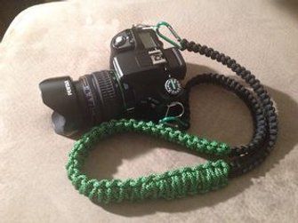 Paracord Camera Neck Strap: 6 Steps (with Pictures) Camera Strap Diy, Paracord Camera Strap, Lanyard Tutorial, Nikon Camera Tips, Paracord Strap, Camera Zoom, Camera Neck Strap, Paracord Diy, Gopro Photography