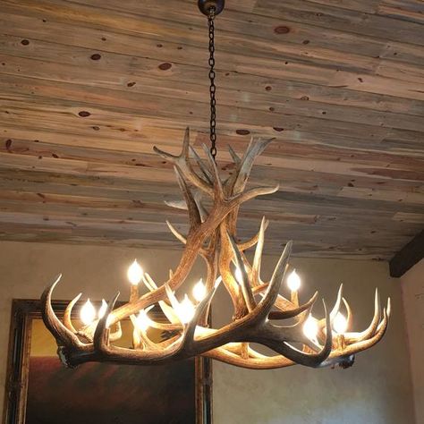 Antler Chandelier Bedroom, Diy Antler Chandelier, Diy Antler, Dreamy Interior, Deer Antler Chandelier, Rustic Chalet, Mountain Cabin Decor, Lighting Farmhouse, Chandelier Rustic