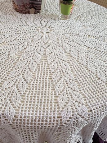 Taplak Meja Crochet, Crochet Tablecloth Pattern, Free Crochet Doily Patterns, Crochet Leaf Patterns, Crochet Doily Diagram, Crochet Table Runner Pattern, Crochet Dollies, Fillet Crochet, Crochet Motif Patterns